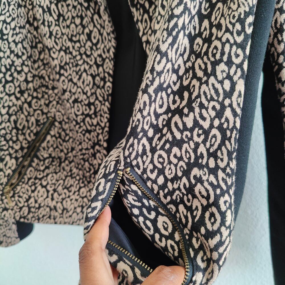 Chico's Size 2 US Large Leopard Print Black Open Front Blazer Jacket Stretch - Picture 4 of 8